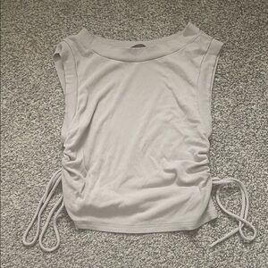 Grey Bandit top